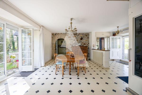 Maison 10 pièces 285 m2