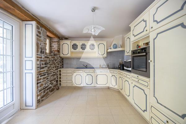 Maison 10 pièces 285 m2