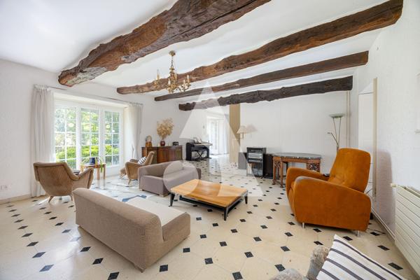 Maison 10 pièces 285 m2