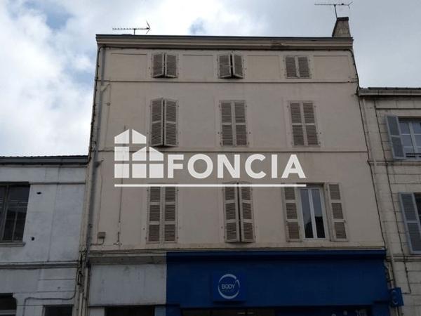 Location Appartement meublé 2 pièces 40 m² - 64 RUE DE LA GARE Niort 79000