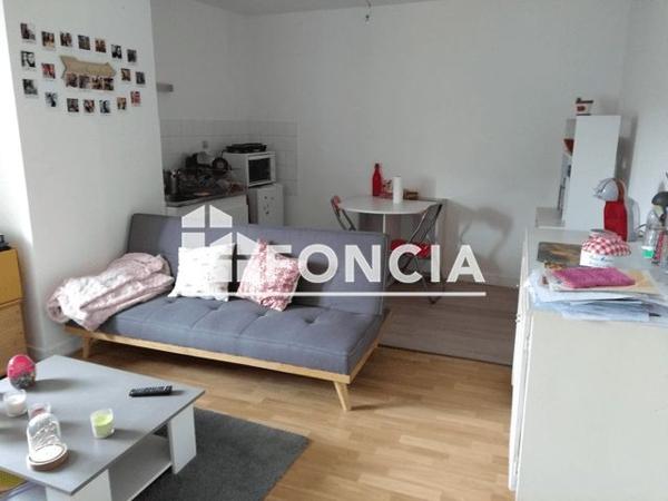 Location Appartement meublé 2 pièces 40 m² - 64 RUE DE LA GARE Niort 79000