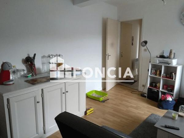 Location Appartement meublé 2 pièces 40 m² - 64 RUE DE LA GARE Niort 79000