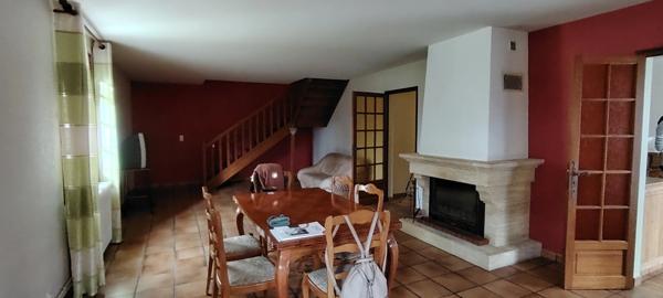 Maison à vendre 8 pièces ASSAIS LES JUMEAUX (79)