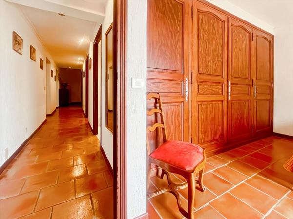 ** SOUS OFFRE ACCEPTÉE ** SI vous souhaitez acheter, vendre ou investir, contactez-moi sans plus attendre au 07 81 24 08 53. A bientôt ! **