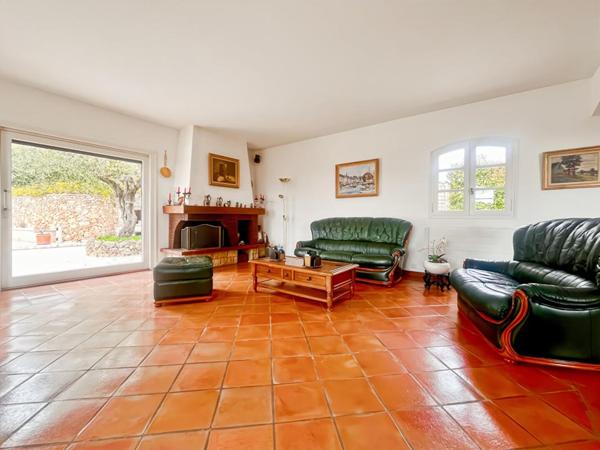 ** SOUS OFFRE ACCEPTÉE ** SI vous souhaitez acheter, vendre ou investir, contactez-moi sans plus attendre au 07 81 24 08 53. A bientôt ! **