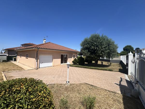 Maison de plain-pied de 103 m2 sur 605 m2 de terrain