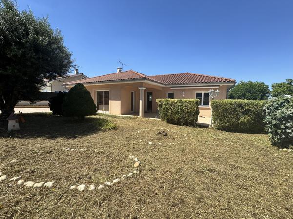 Maison de plain-pied de 103 m2 sur 605 m2 de terrain