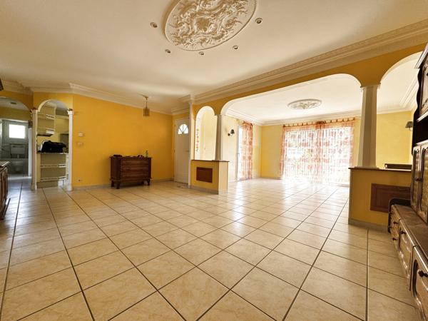 Maison de plain-pied de 103 m2 sur 605 m2 de terrain