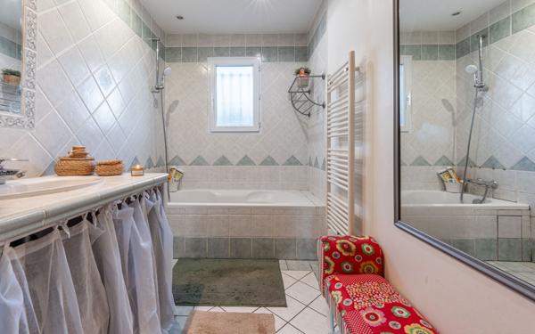 Maison à vendre    4 pièces •  Morières-lès-Avignon