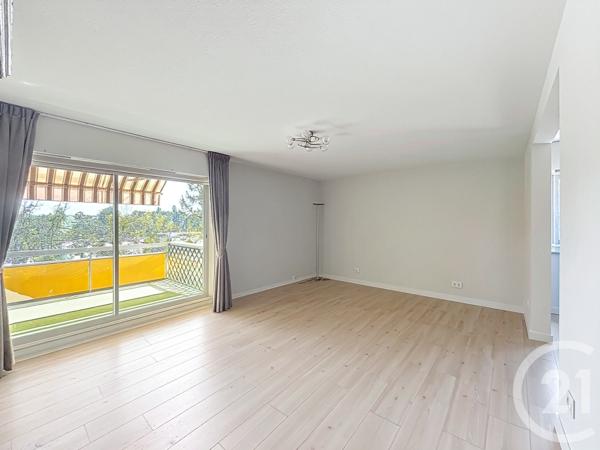 Appartement T5 à vendre  6 pièces - 131,77 m 2   GRADIGNAN  - 33