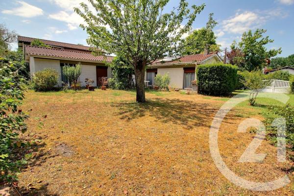 Appartement T5 à vendre  6 pièces - 131,77 m 2   GRADIGNAN  - 33