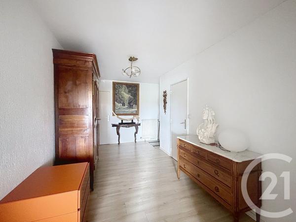 Appartement T5 à vendre  6 pièces - 131,77 m 2   GRADIGNAN  - 33