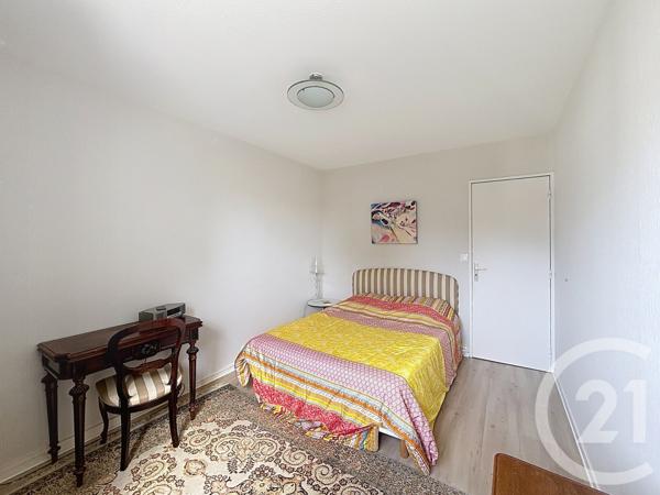 Appartement T5 à vendre  6 pièces - 131,77 m 2   GRADIGNAN  - 33