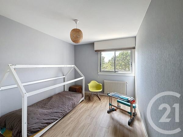 Appartement T5 à vendre  6 pièces - 131,77 m 2   GRADIGNAN  - 33