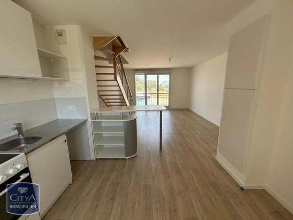 Appartement à louer 3 pièces 59.7m² Ormoy (91540)
