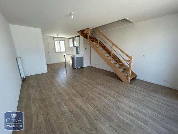 Appartement à louer 3 pièces 59.7m² Ormoy (91540)