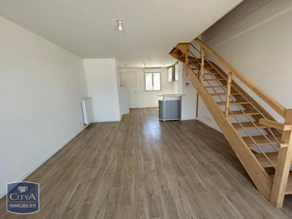 Appartement à louer 3 pièces 59.7m² Ormoy (91540)