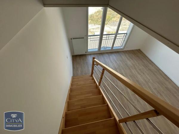 Appartement à louer 3 pièces 59.7m² Ormoy (91540)