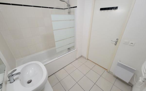 Appartement à louer    3 pièces •  Pessac