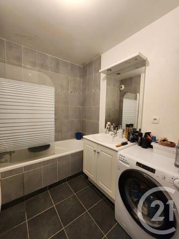 Appartement F3 à vendre  3 pièces - 68,05 m 2   COMPIEGNE  - 60