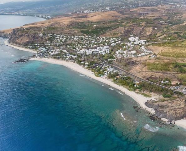 🌴 EMPLACEMENT N°1 À BOUCAN CANOT – LOCAL COMMERCIAL DE 197 M²
