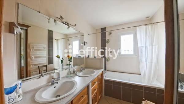 Maison 7 pièces - 179 m² Exclusivité efficity