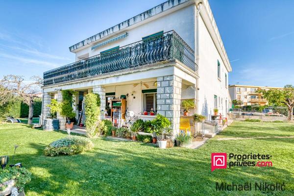 Maison avec dépendances centre ville Oraison