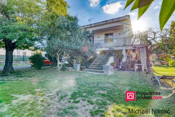 Maison avec dépendances centre ville Oraison