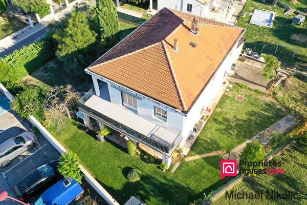 Maison avec dépendances centre ville Oraison