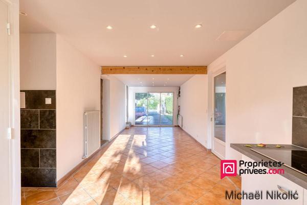 Maison avec dépendances centre ville Oraison