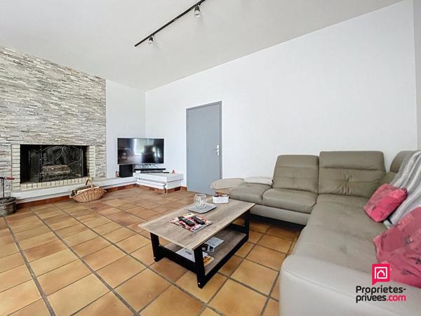 Maison d'architecte  de 280 m2 à Mamers avec piscine intérieure