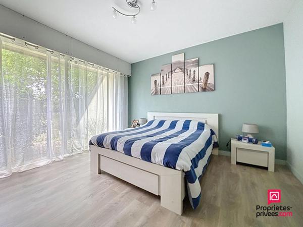 Maison d'architecte  de 280 m2 à Mamers avec piscine intérieure