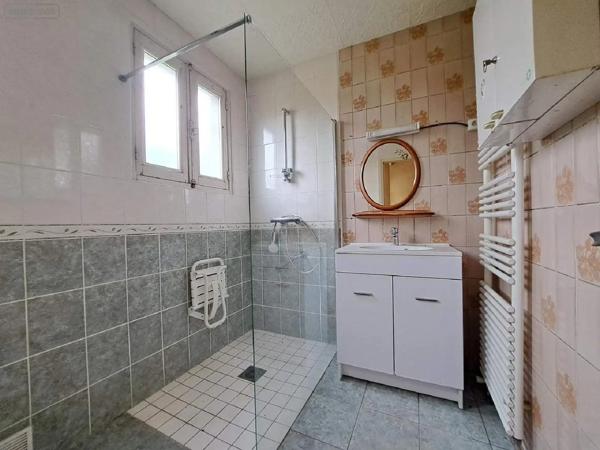 Achat - Maison Livré-la-Touche 53400 6 pièces 124 m 2 1481 m 2