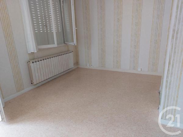Appartement F3 à vendre  3 pièces - 50 m2 DOMERAT - 03