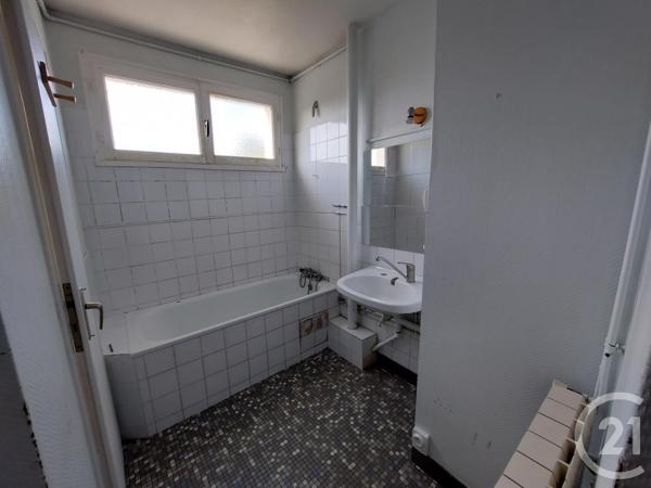 Appartement F3 à vendre  3 pièces - 50 m2 DOMERAT - 03