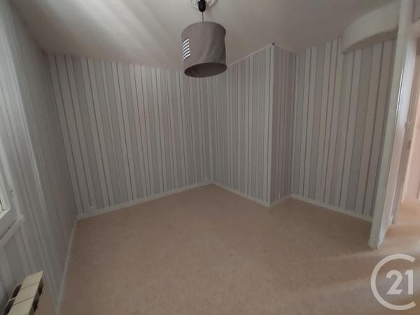 Appartement F3 à vendre  3 pièces - 50 m2 DOMERAT - 03