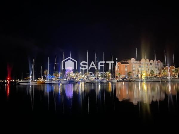 Pavillon avec terrasse piscine et parking