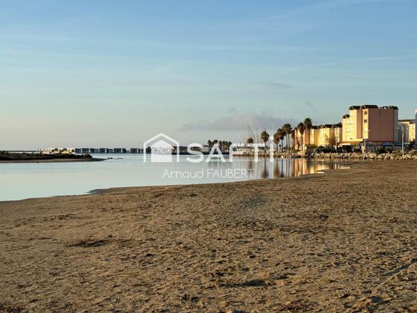 Pavillon avec terrasse piscine et parking