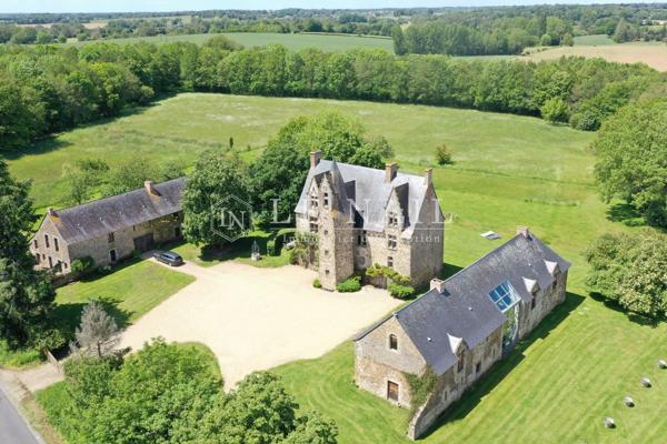 EXCEPTIONNEL MANOIR ISMH DU DEBUT DU XVIe SIECLE EN MAYENNE
