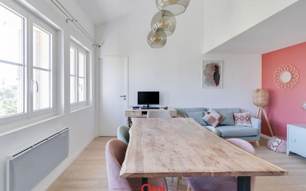 Appartement à vendre    3 pièces • 65 m2 Marseille 9