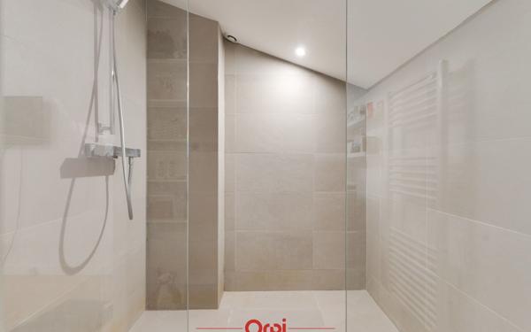 Appartement à vendre    3 pièces • 65 m2 Marseille 9