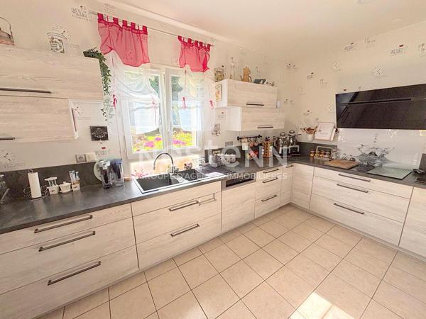 Maison Chaumont En Vexin - 254 m2 - 7 chambres - garage double - 1500m² de terrain