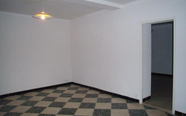 Maison à louer    3 pièces •  Saint-Ambroix