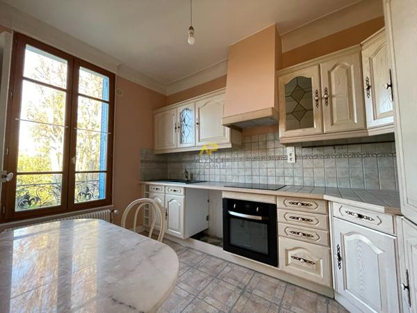 F3 - 10 minutes gare Loyer €1 152.42/mois charges comprises **  - Référence  1055