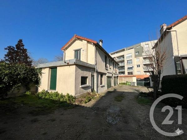 Immeuble à vendre  111 m2 BAGNEUX - 92