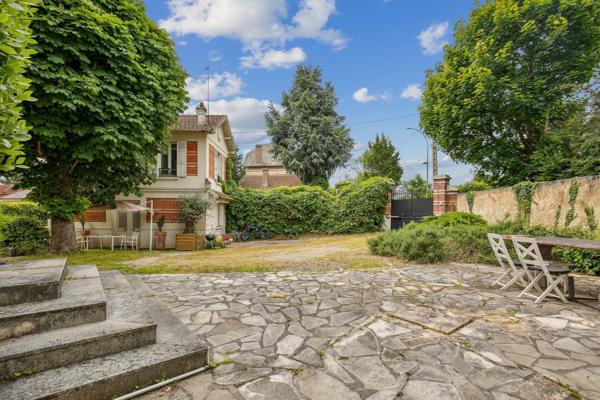 Vente Hôtel particulier La Celle-Saint-Cloud 10 Pièces 545 m²