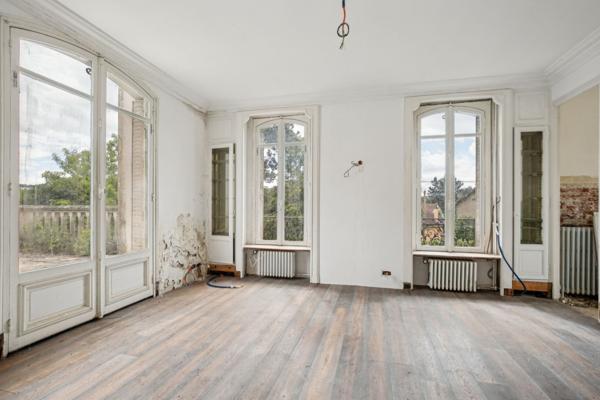 Vente Hôtel particulier La Celle-Saint-Cloud 10 Pièces 545 m²