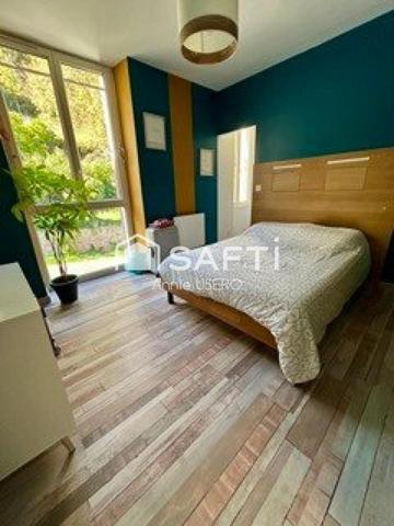 Maison restaurée avec dépendance et piscine