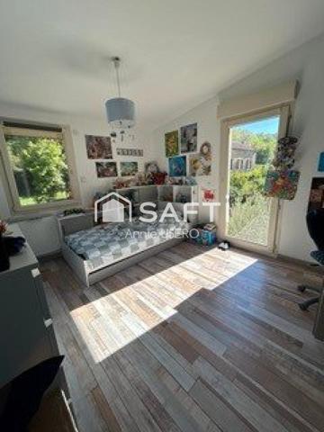 Maison restaurée avec dépendance et piscine