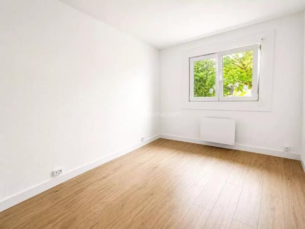 Vente                                                      Maison
                        
                     4 pièces                      61 m2                     à Colmar